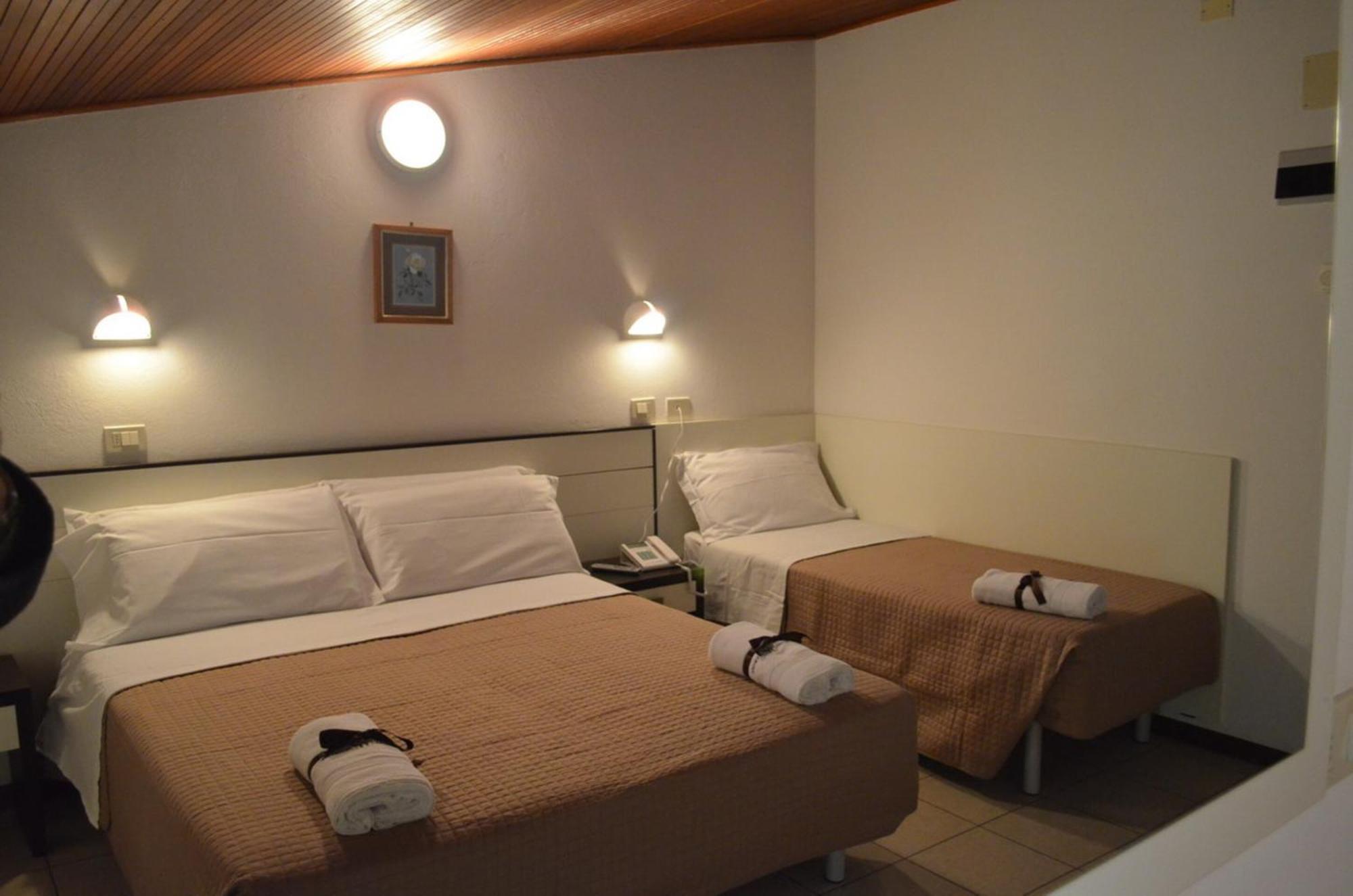Hotel Europa Milano Marittima Værelse billede